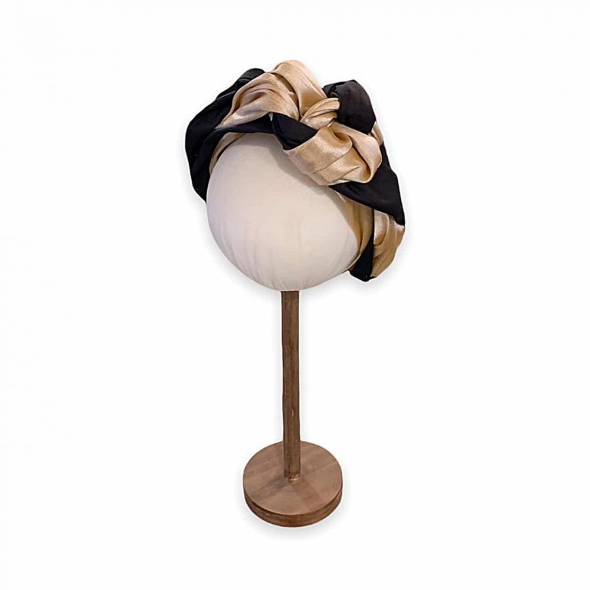 Bicolor turban by Le Voilà detail - REF. TUR104 Available in our online shop
