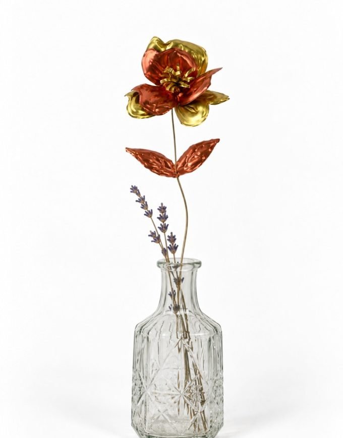 Flor escultórica Solara en metal - Le Voilà. Tienda de decoración en Sevilla