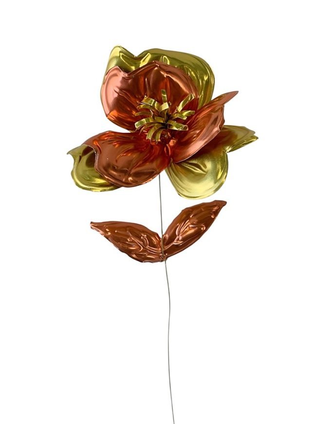 Flor escultórica Solara en metal detalle - Le Voilà. Tienda de decoración en Sevilla